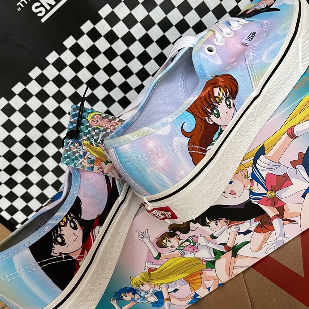 Vans Authentic Pretty Guardians & Tuxedo Mask Sailor Moon Men’s sneakers - Picture 14 of 16